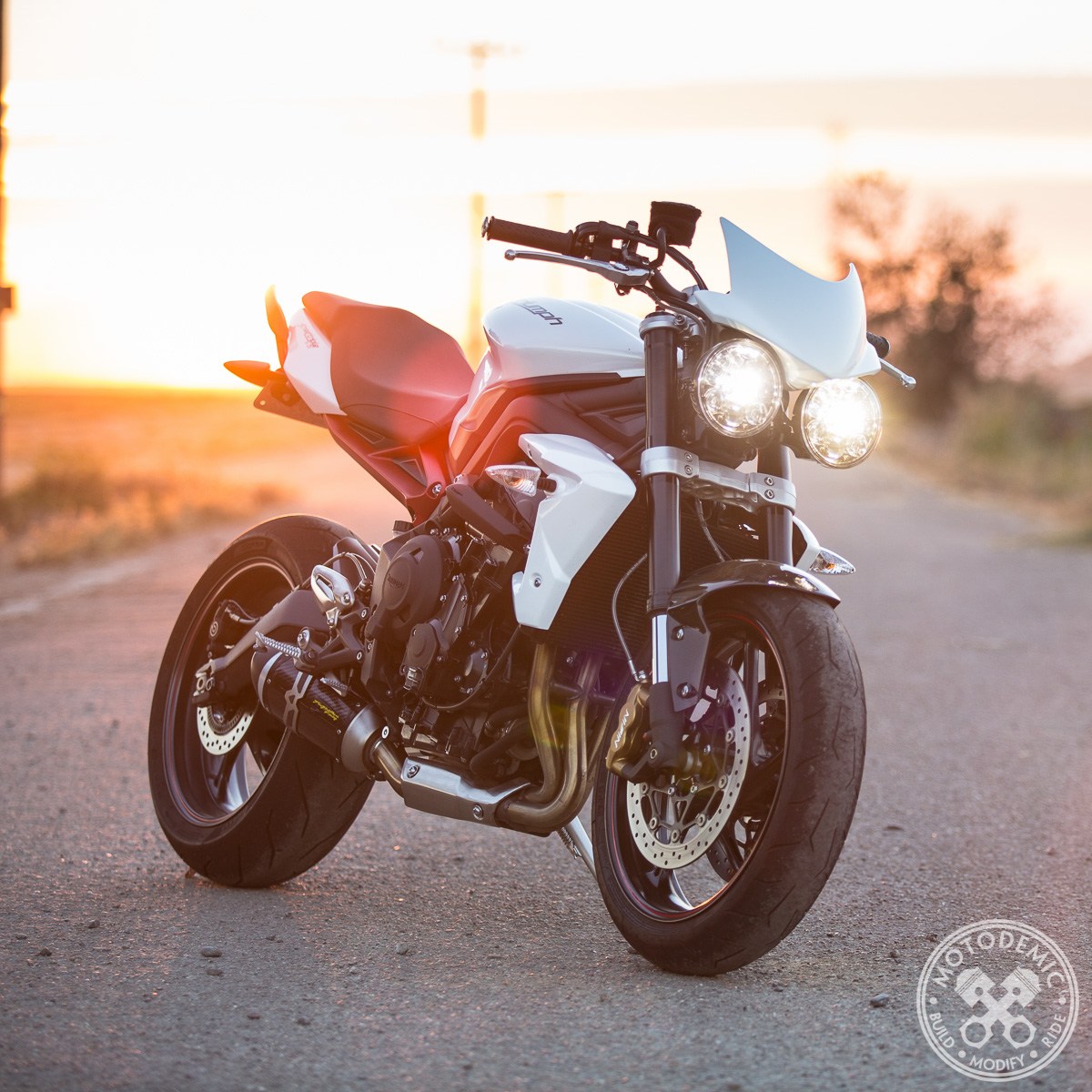 Motodemic Dual Adaptive LED Headlight Conversion Kit for the 20122016